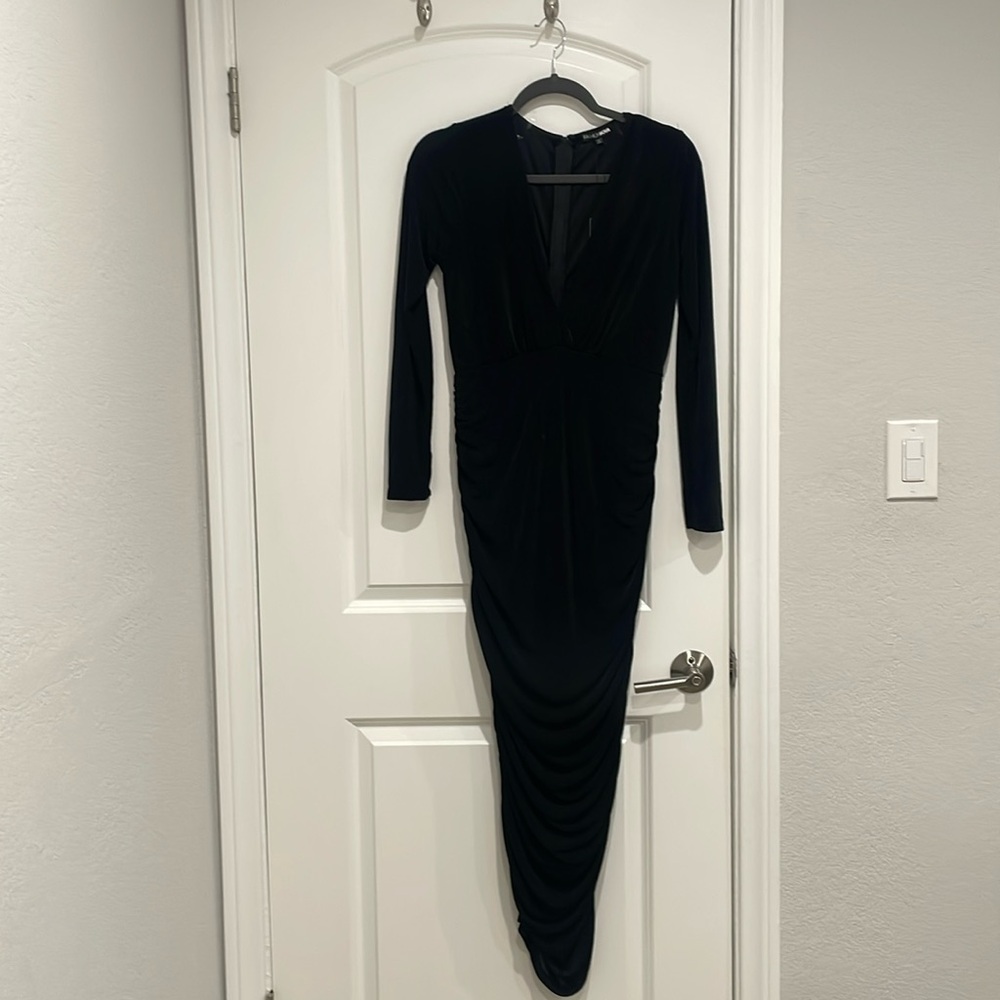 NWT Fashion Nova Black Long Sleeve Ruched Dress.  Zipper back.  Size medium.